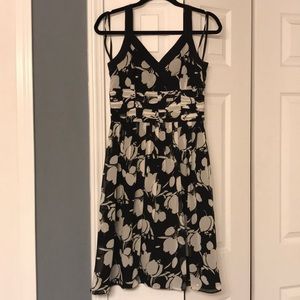 Ann Taylor black and white floral design dress
